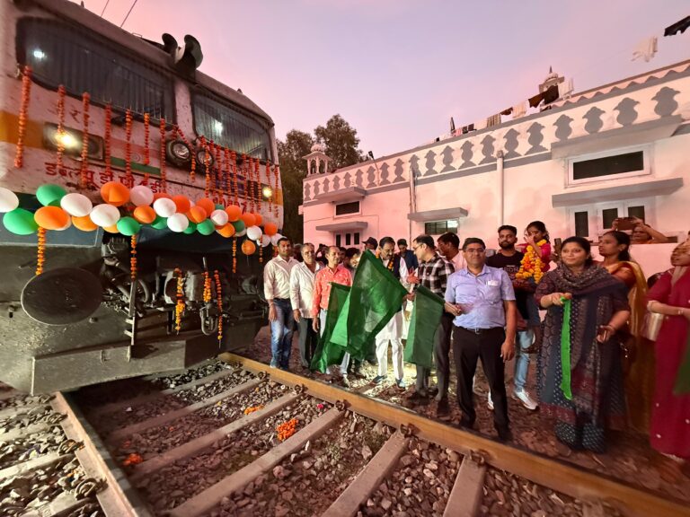 वरिष्ठ नागरिक तीर्थ यात्रा योजना : जगन्नाथपुरी और कोणार्क के लिए रवाना हुए संभाग के 509 वरिष्ठ नागरिक