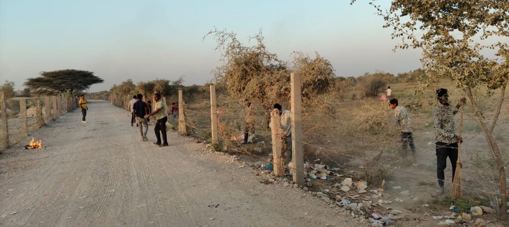 देशनोक करणी माता ओरण परिक्रमा मार्ग पर सफाई अभियान