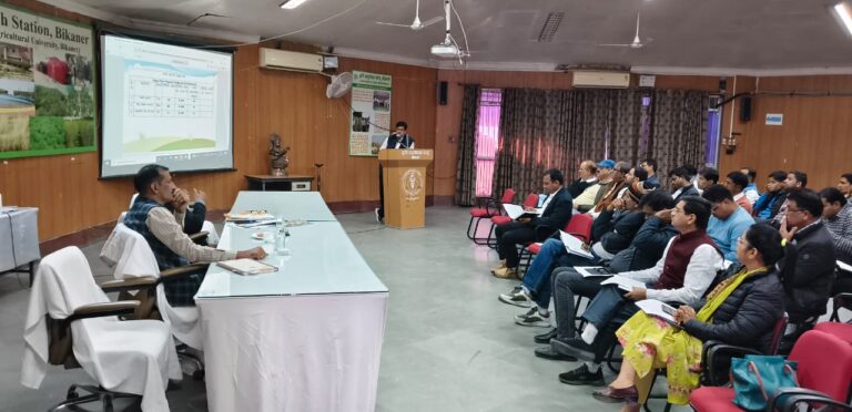 स्वामी केशवानंद राजस्थान कृषि विश्वविद्यालय मे कृषि अधिकारियों की मासिक तकनीकी व खण्डीय समीक्षा बैठक आयोजित