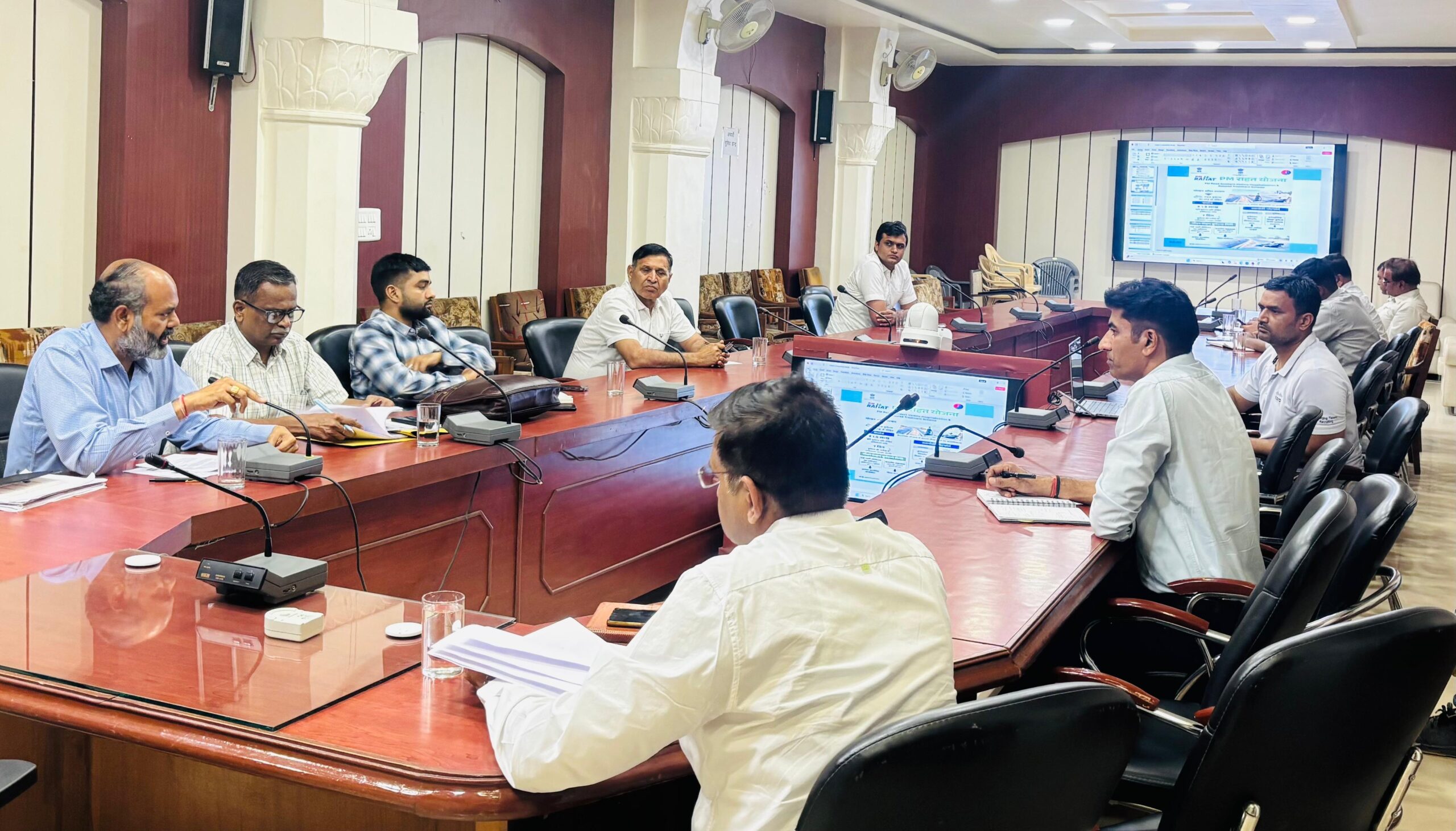 1 अप्रैल से चलेगा विशेष अभियान ,वाहनों पर लगी अनाधिकृत लाइट हटेंगी , 15 अप्रैल तक की जाएगी समझाइश, फिर कटेगा चालान