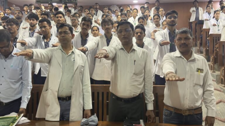 नशा मुक्त भारत अभियान के तहत जागरूकता फिल्म का प्रदर्शन एवं शपथ कार्यक्रम आयोजित, ‘नशा मौज नहीं, मौत है’ का प्रदर्शन